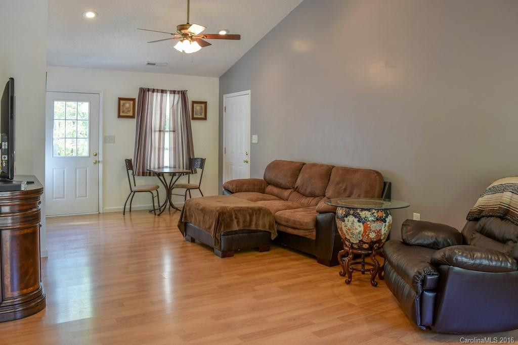 318 Norleon Avenue - Photo 5