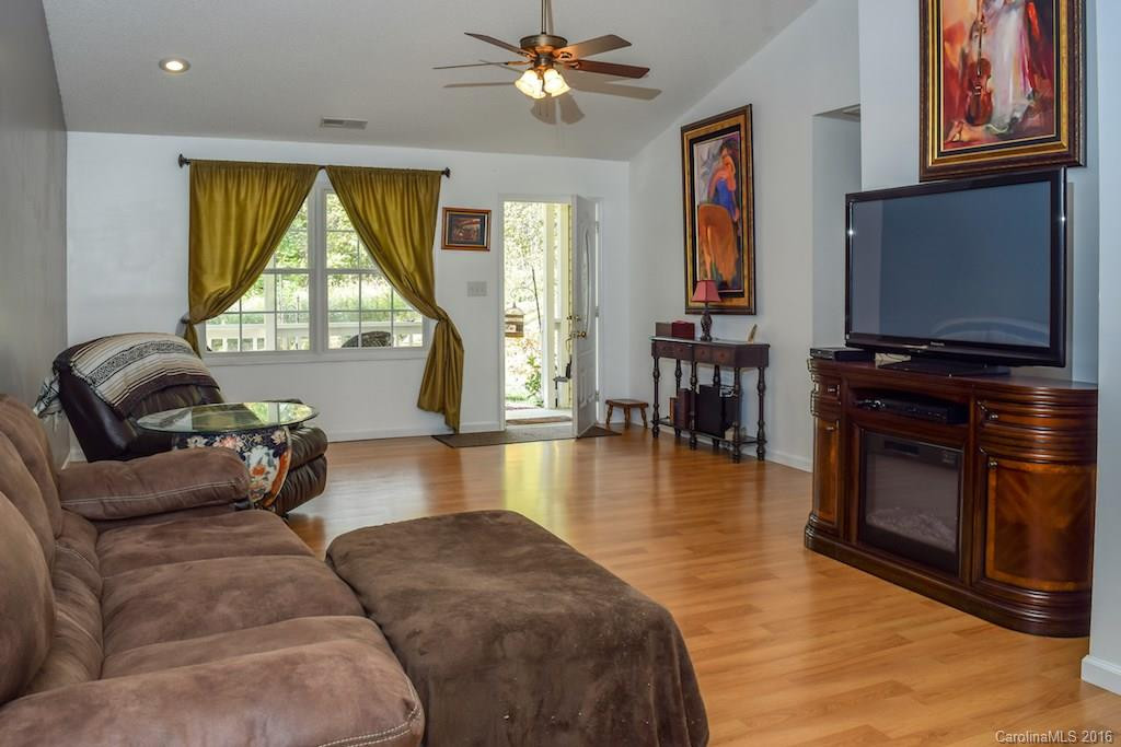 318 Norleon Avenue - Photo 7