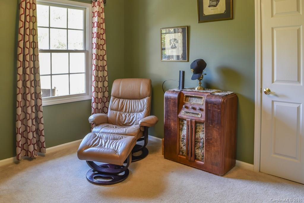 318 Norleon Avenue - Photo 8
