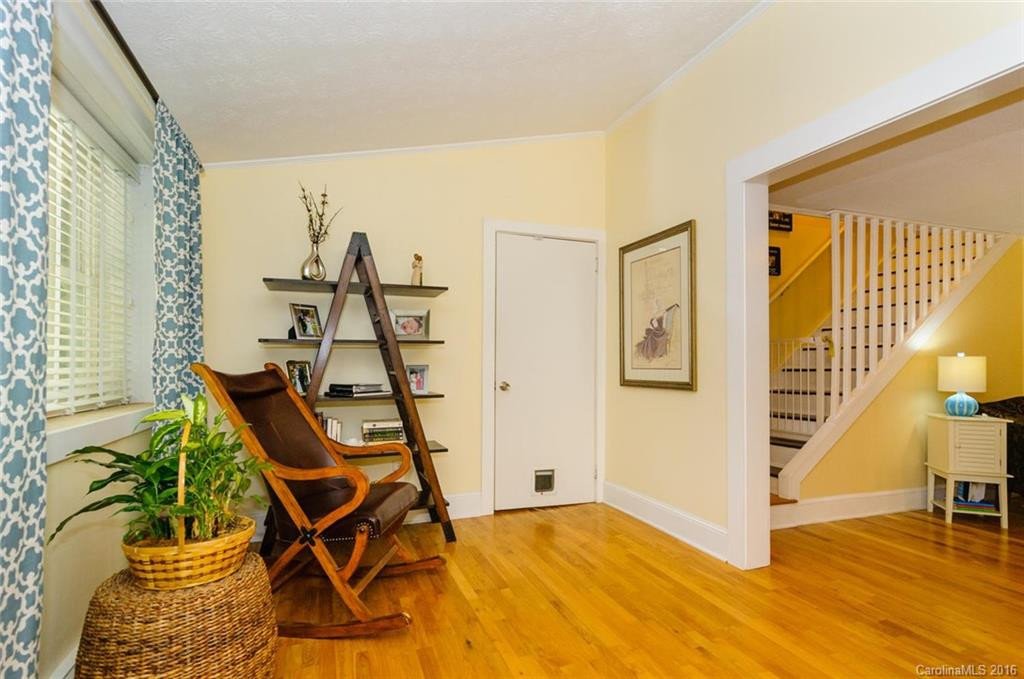 109 Reger Avenue - Photo 4