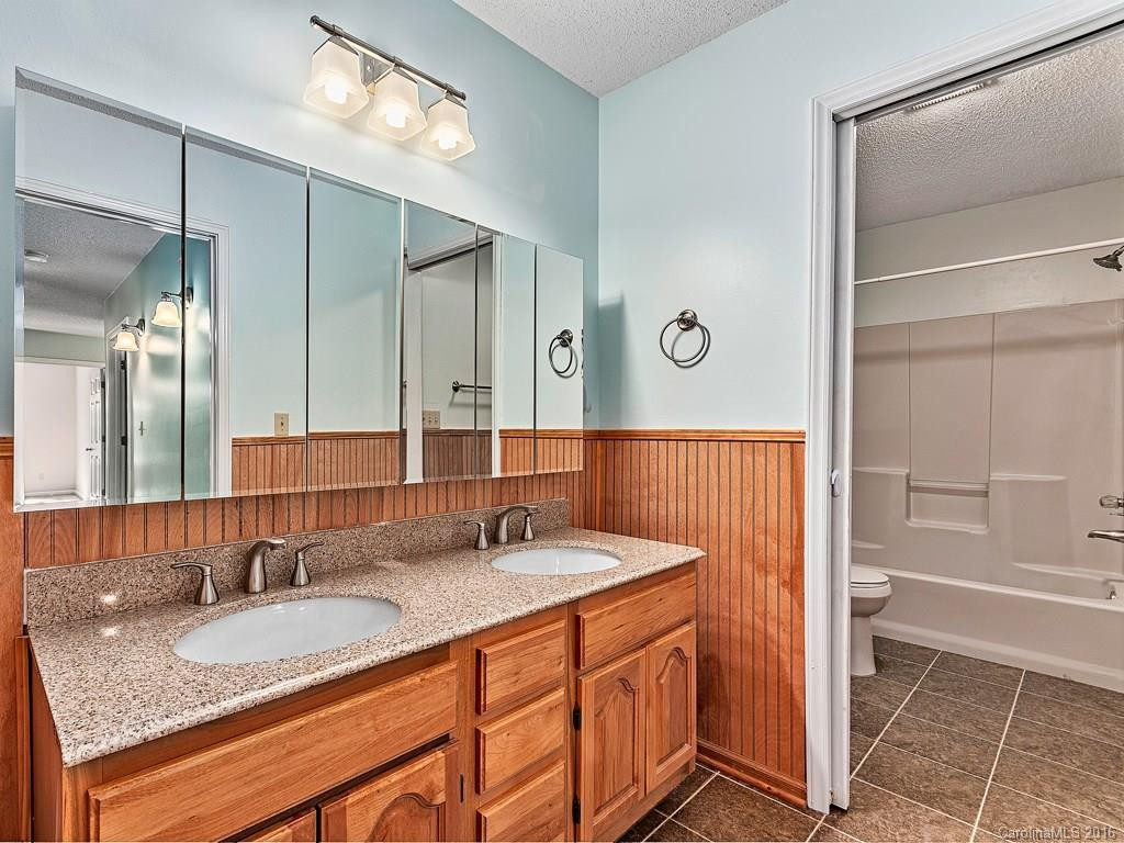 439 Ridgeview Road - Photo 12