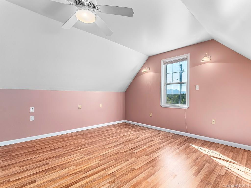 439 Ridgeview Road - Photo 13