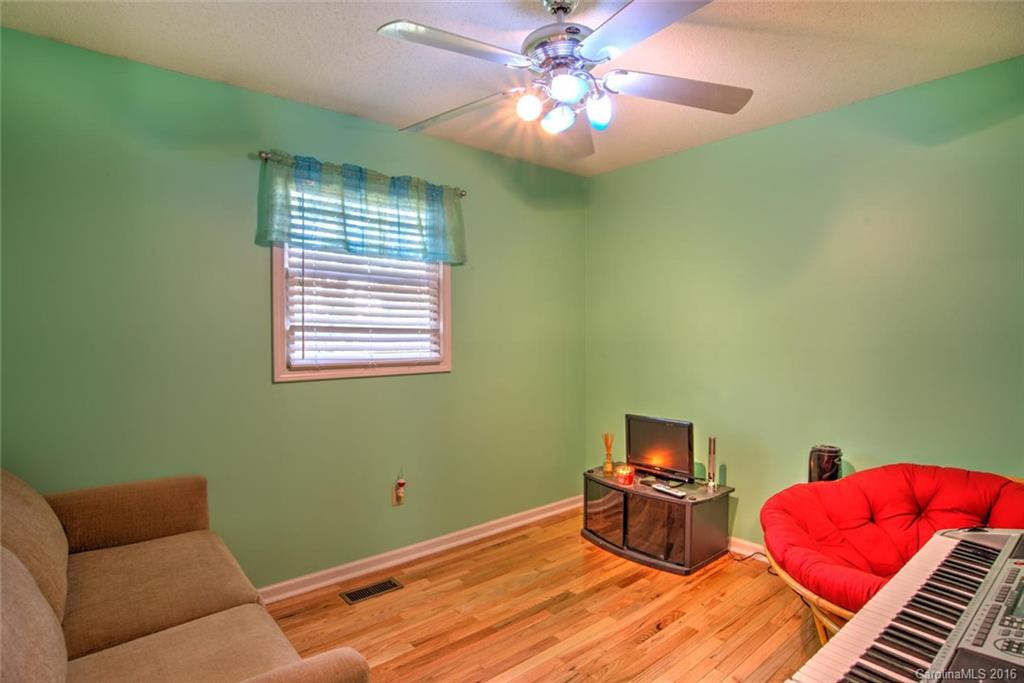 12 Sabrina Drive - Photo 15