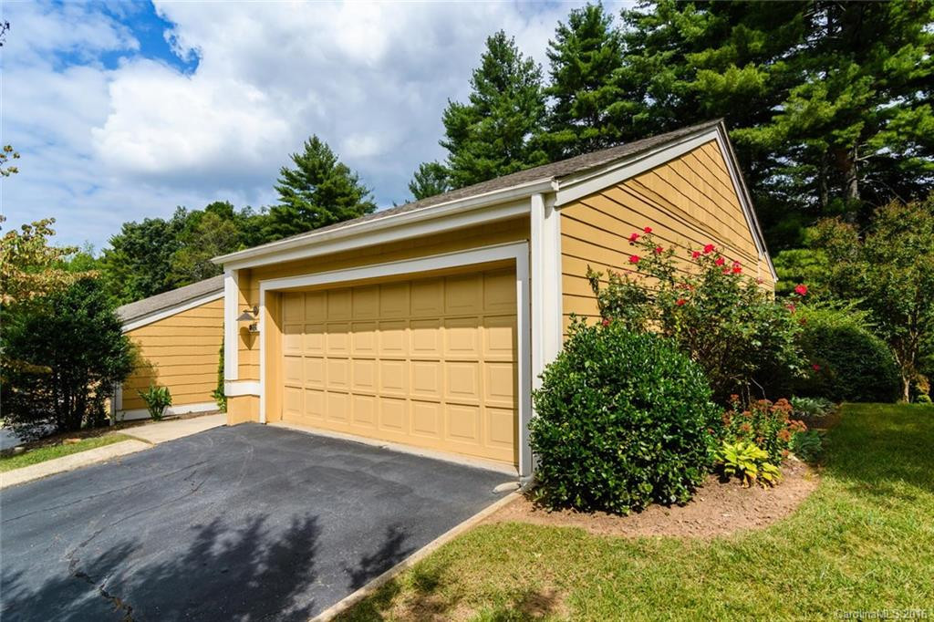 121 Beaver Ridge Road #121 - Photo 2