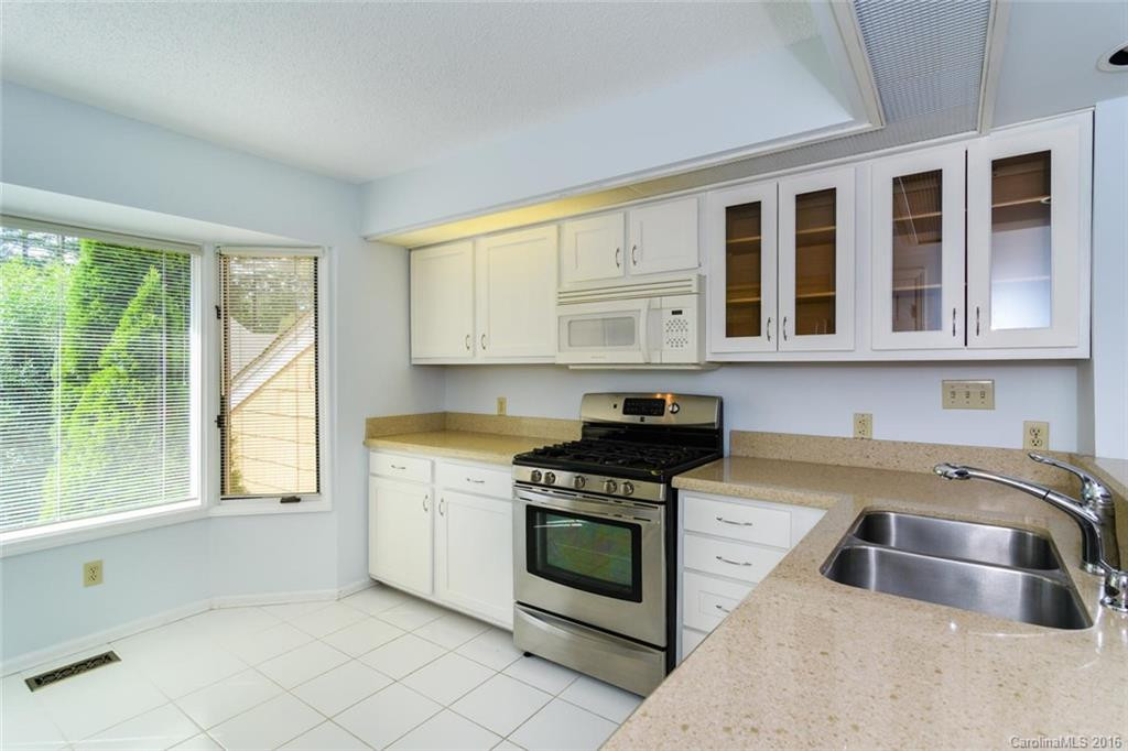 121 Beaver Ridge Road #121 - Photo 9