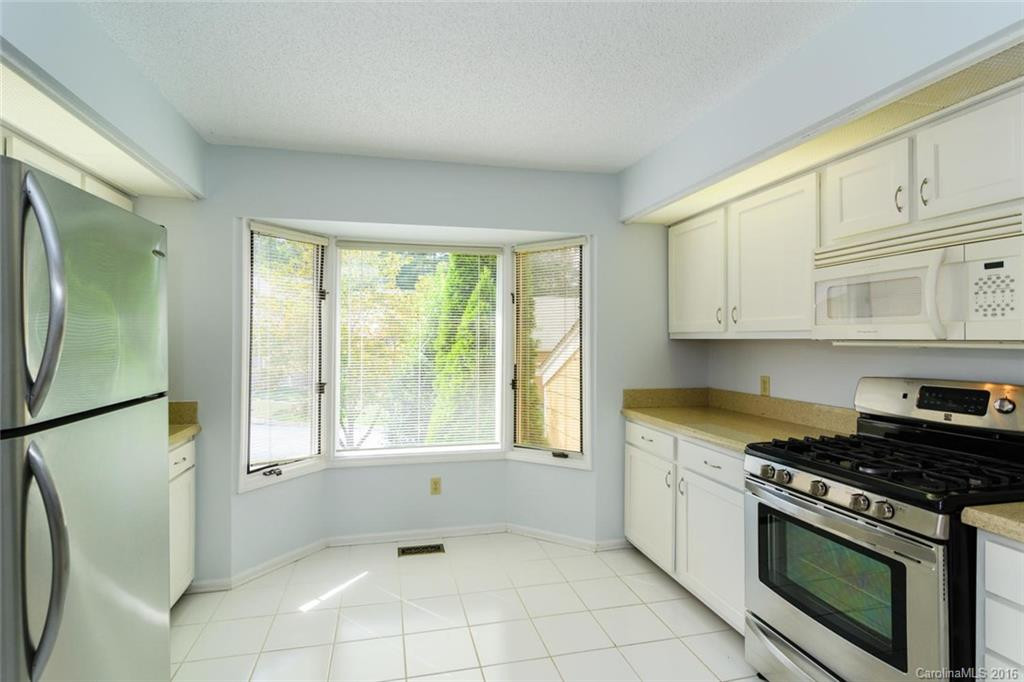 121 Beaver Ridge Road #121 - Photo 10