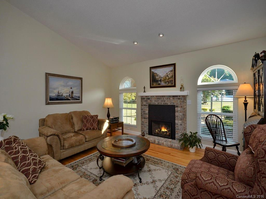 7 Creekside Court - Photo 3