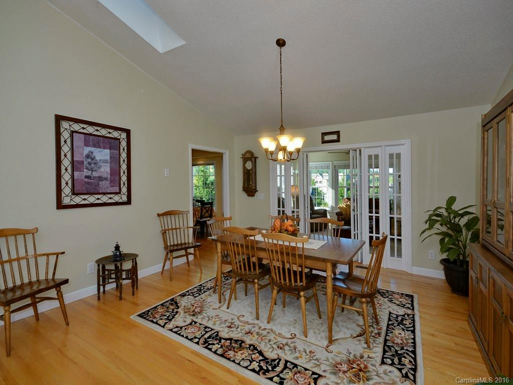 7 Creekside Court - Photo 6