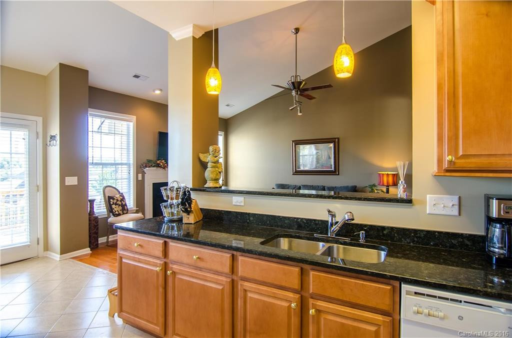 4 Holmes Lane - Photo 12