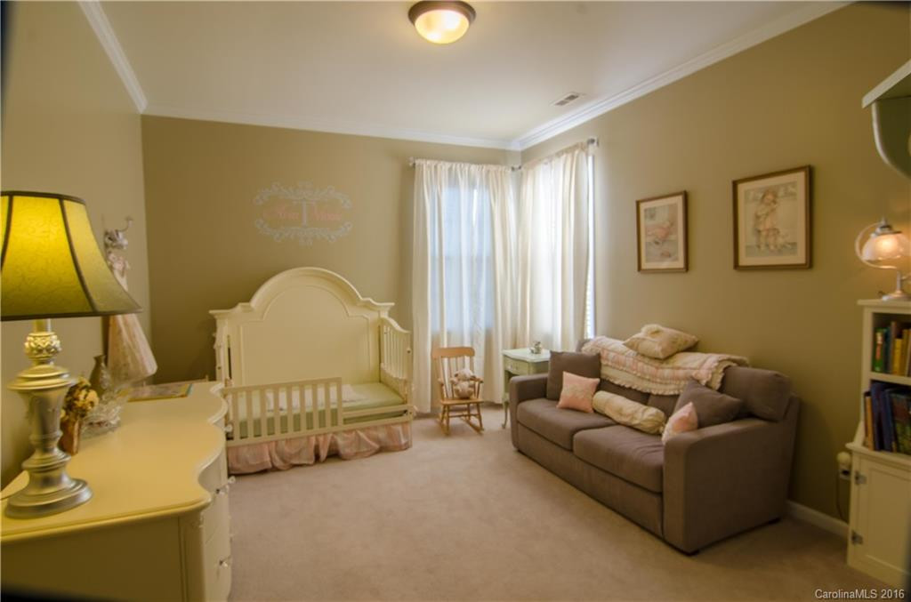 4 Holmes Lane - Photo 17