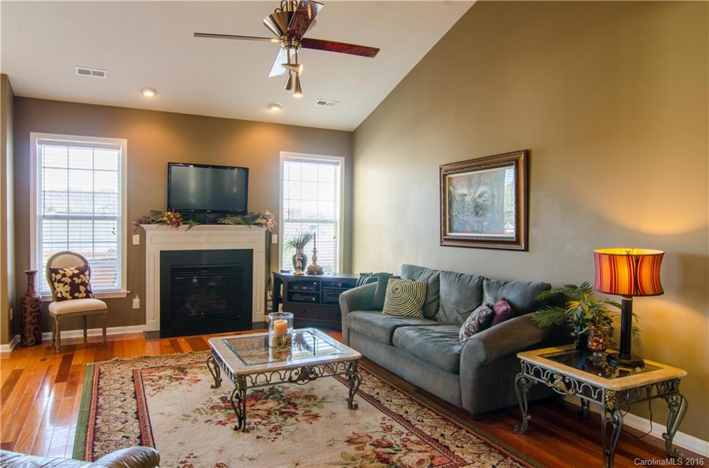 4 Holmes Lane - Photo 8