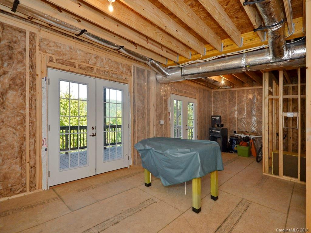 100 Russell Circle - Photo 14