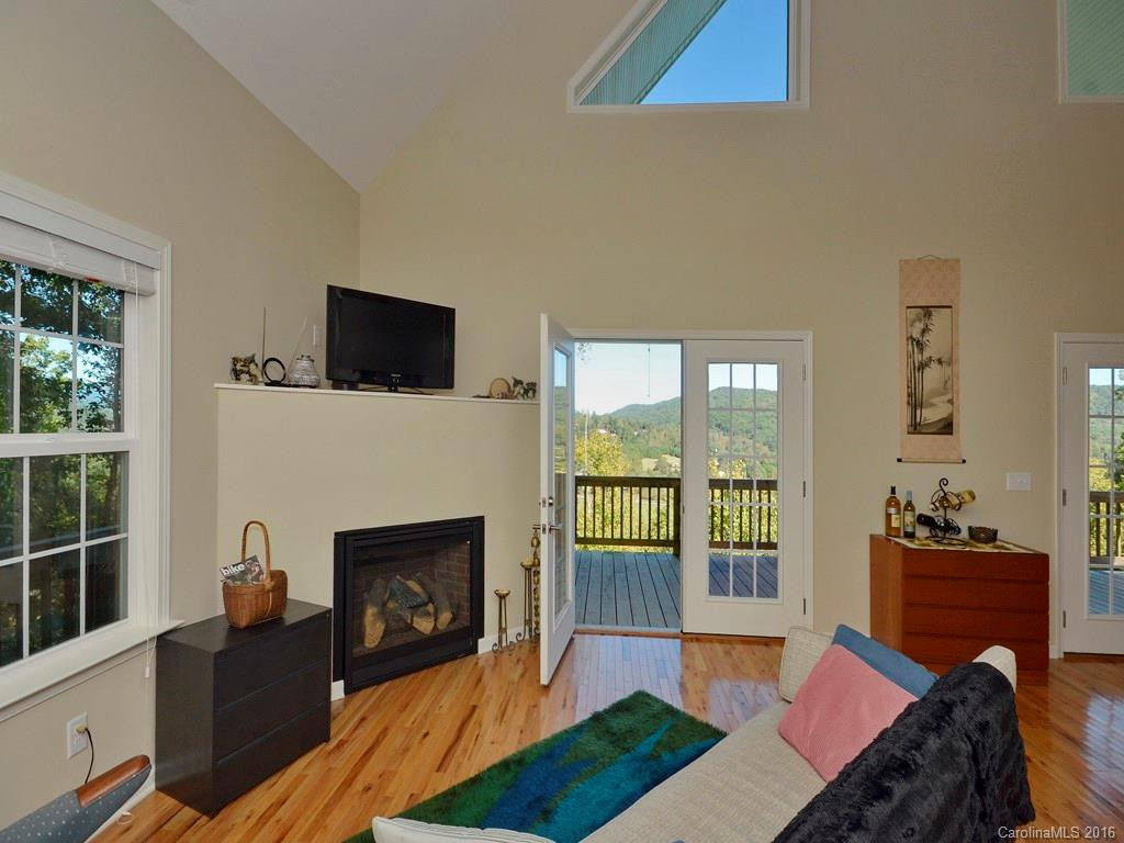 100 Russell Circle - Photo 4