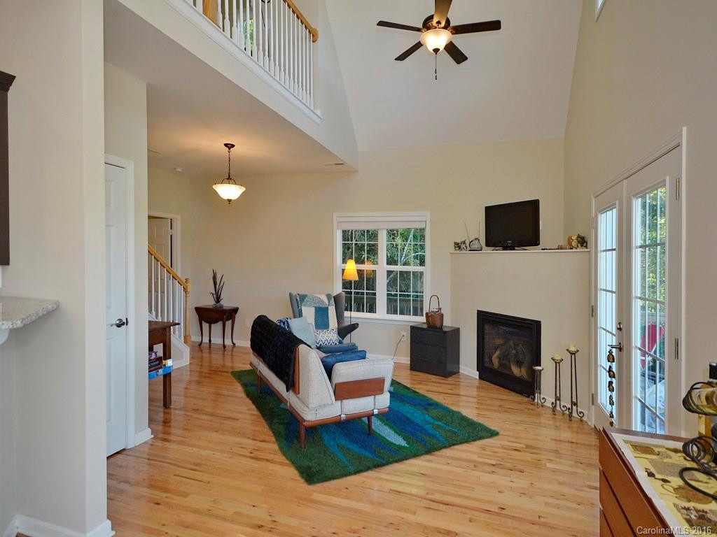 100 Russell Circle - Photo 5