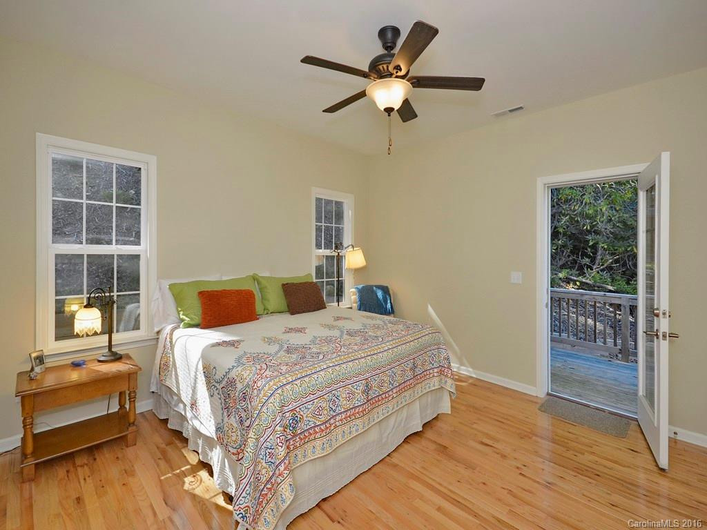 100 Russell Circle - Photo 9