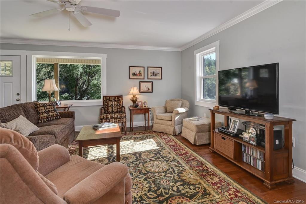 3325 Crooked Creek Road - Photo 4