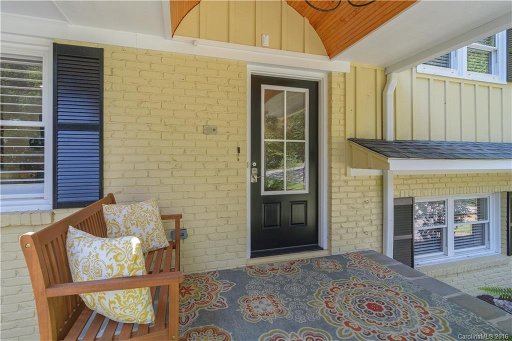 111 Dogwood Drive - Photo 2
