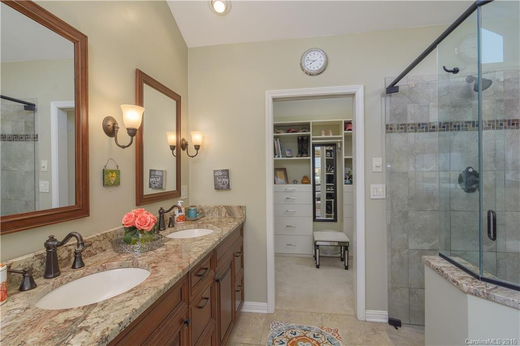 111 Dogwood Drive - Photo 12