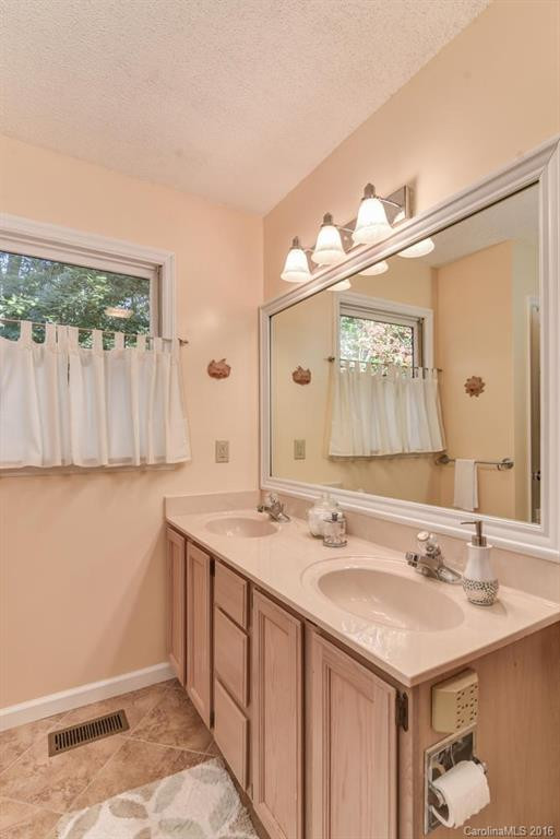 12 Holly Ridge Court - Photo 10