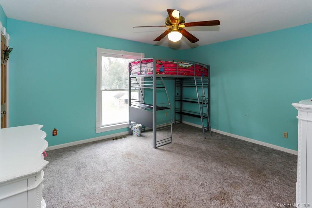461 Hunting Drive #B23, C - Photo 14