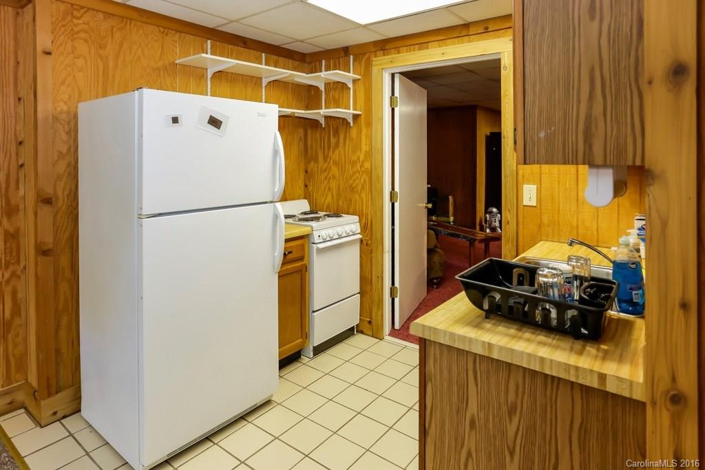 461 Hunting Drive #B23, C - Photo 20