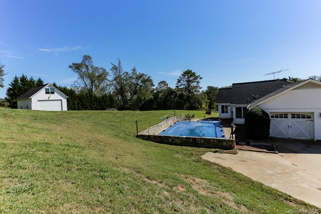 461 Hunting Drive #B23, C - Photo 3