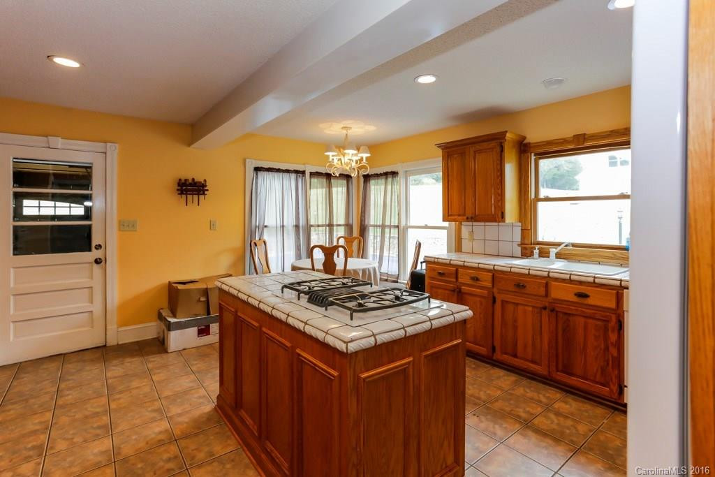 461 Hunting Drive #B23, C - Photo 6