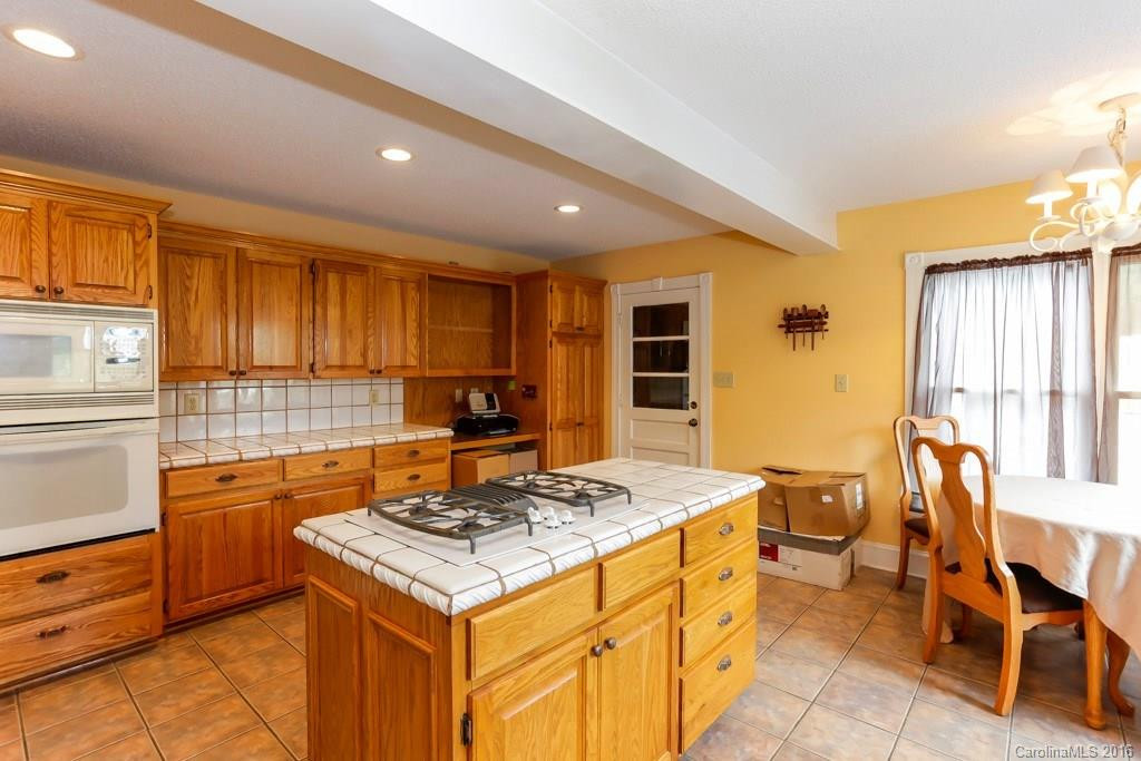 461 Hunting Drive #B23, C - Photo 7