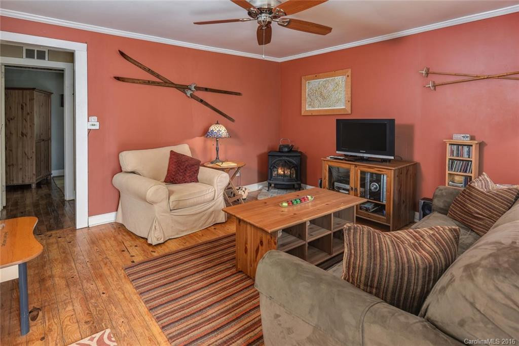 830 Higgins Branch Road - Photo 4