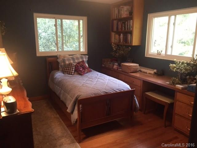 1653 Hendersonville Highway - Photo 4