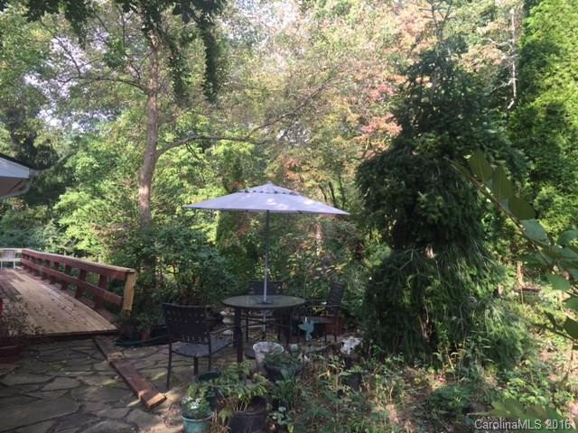 1653 Hendersonville Highway - Photo 10
