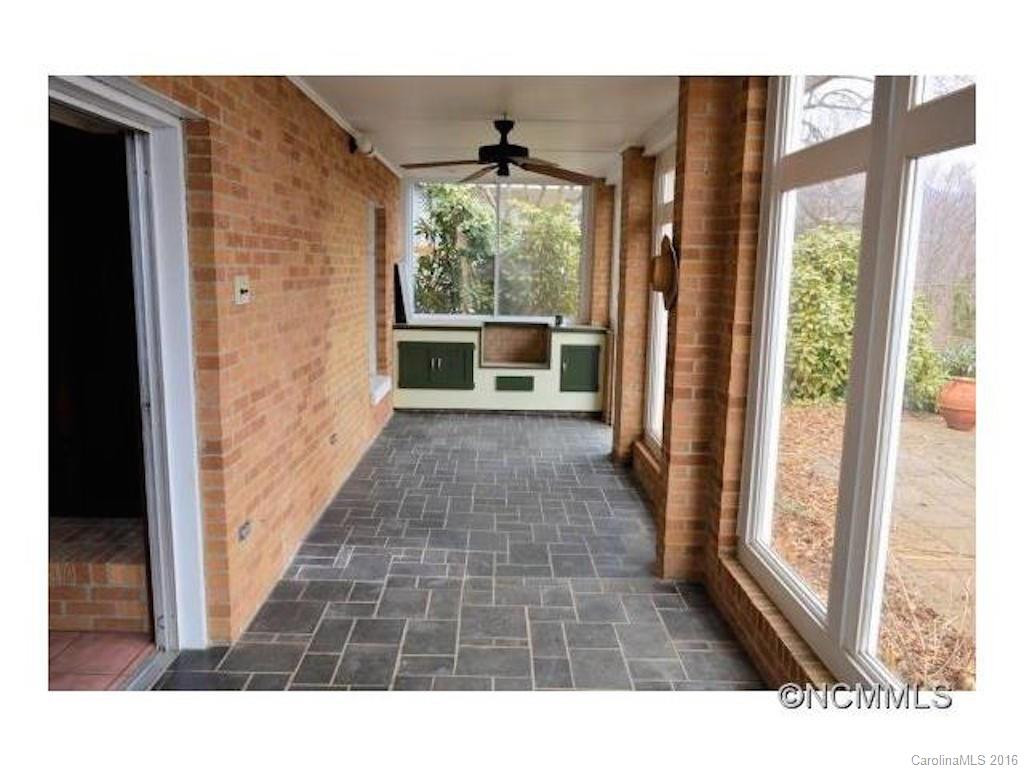 135 Valley View Lane - Photo 10