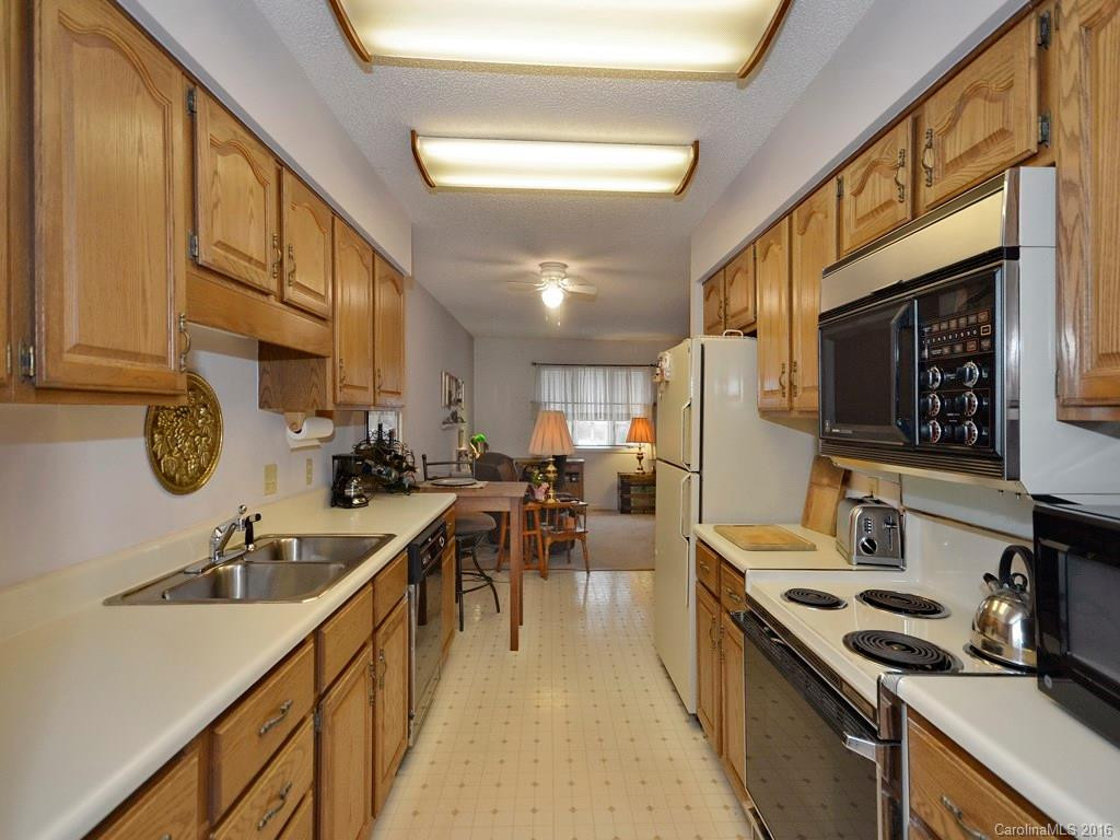 404 Laurel Oak Lane #- - Photo 5