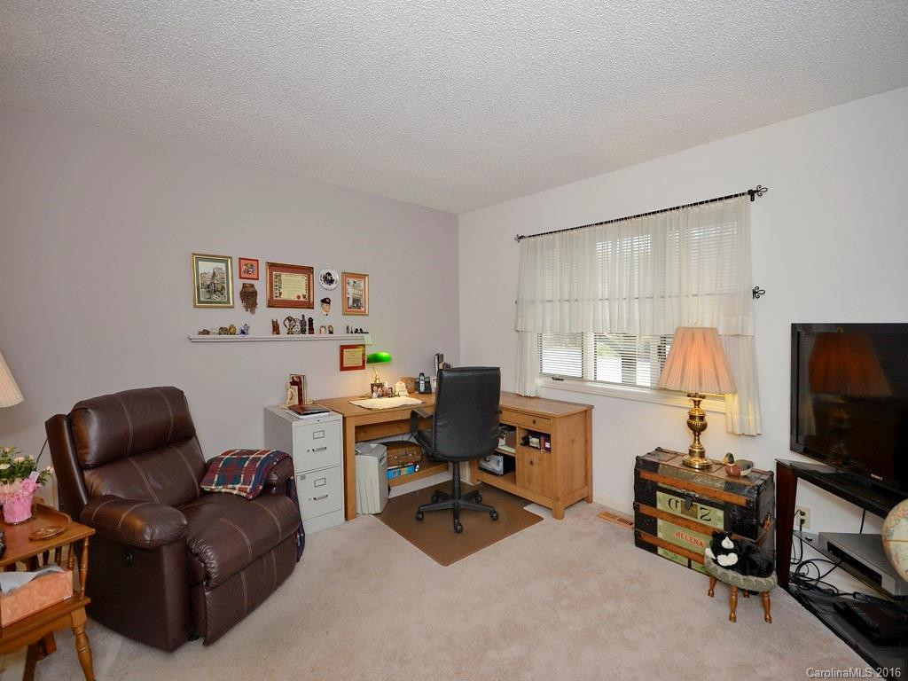 404 Laurel Oak Lane #- - Photo 9