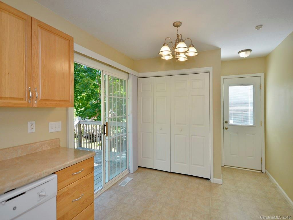 423 Oklahoma Avenue - Photo 3