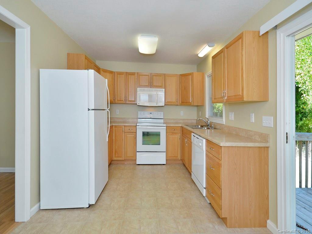 423 Oklahoma Avenue - Photo 4