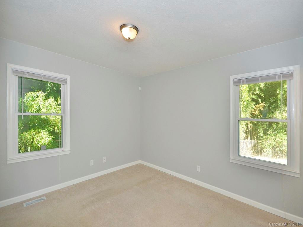 423 Oklahoma Avenue - Photo 8