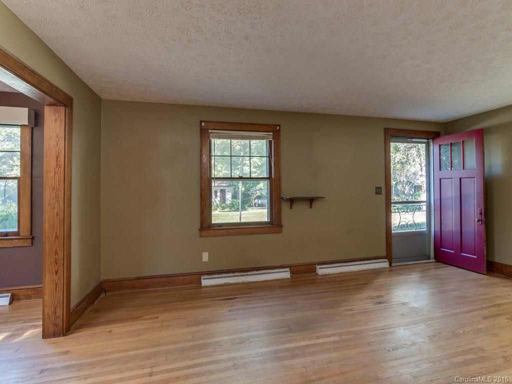 27 Linden Street - Photo 2