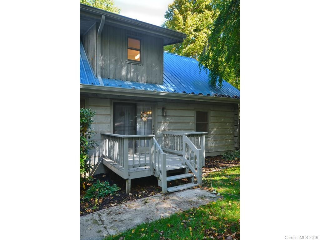 441 Apple Creek Road - Photo 2