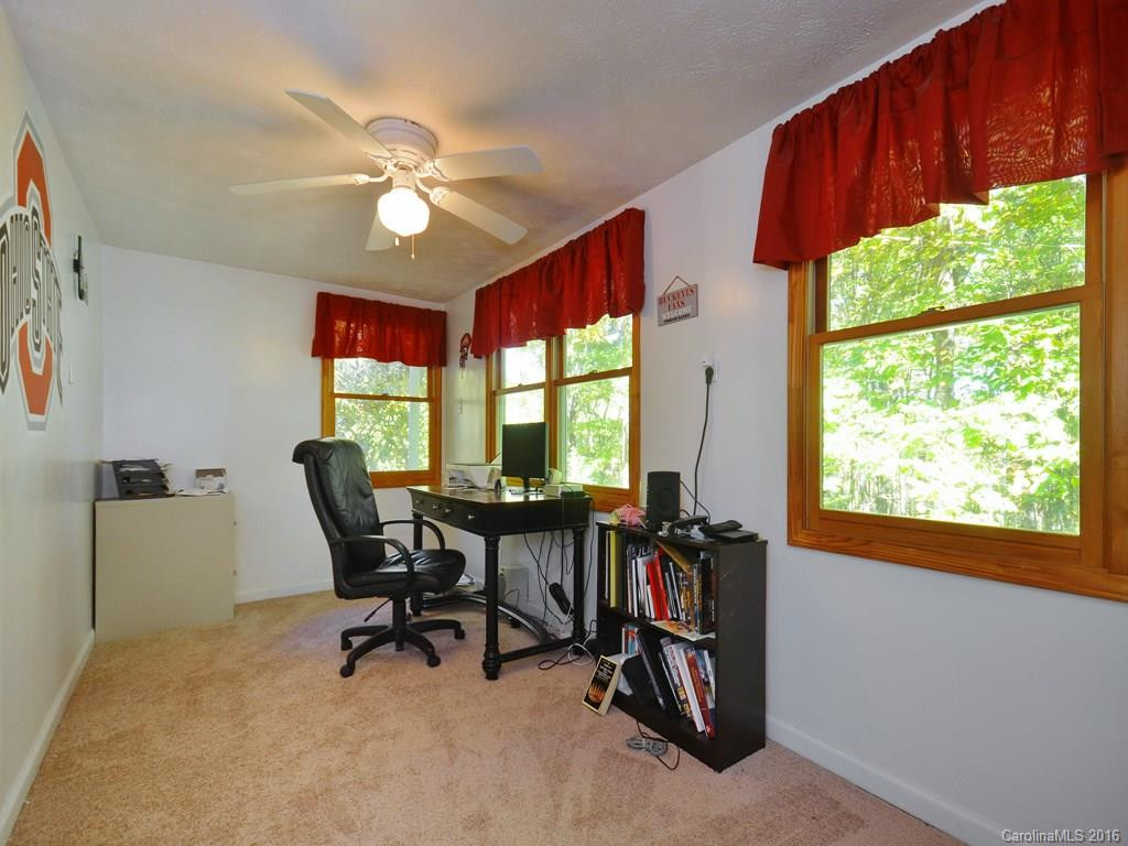 441 Apple Creek Road - Photo 16