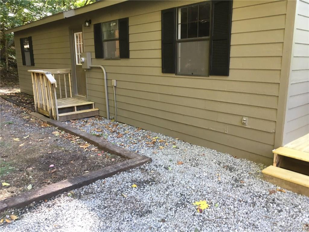 186 Hamlin Lane - Photo 2