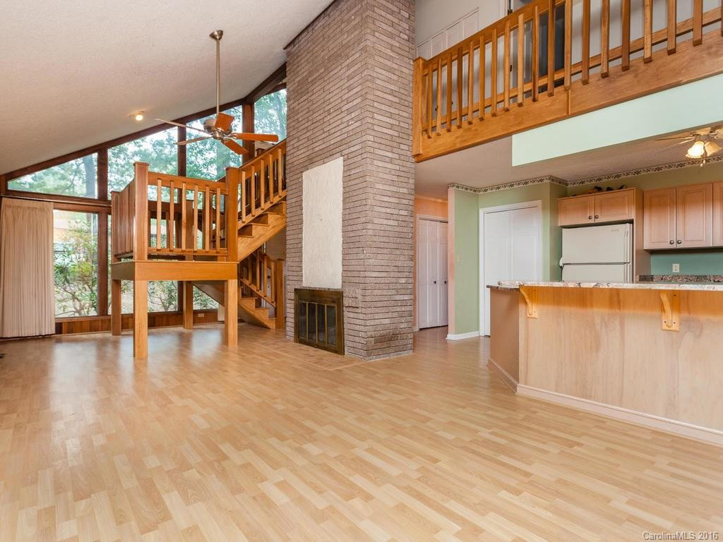 213 Saint Johns Street - Photo 4