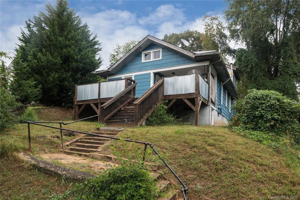 152 Bartlett Street - Photo 2