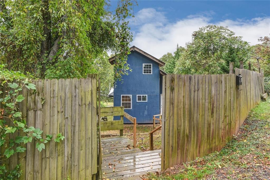 152 Bartlett Street - Photo 15