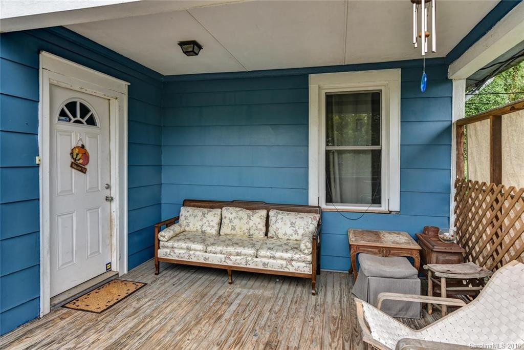 152 Bartlett Street - Photo 3