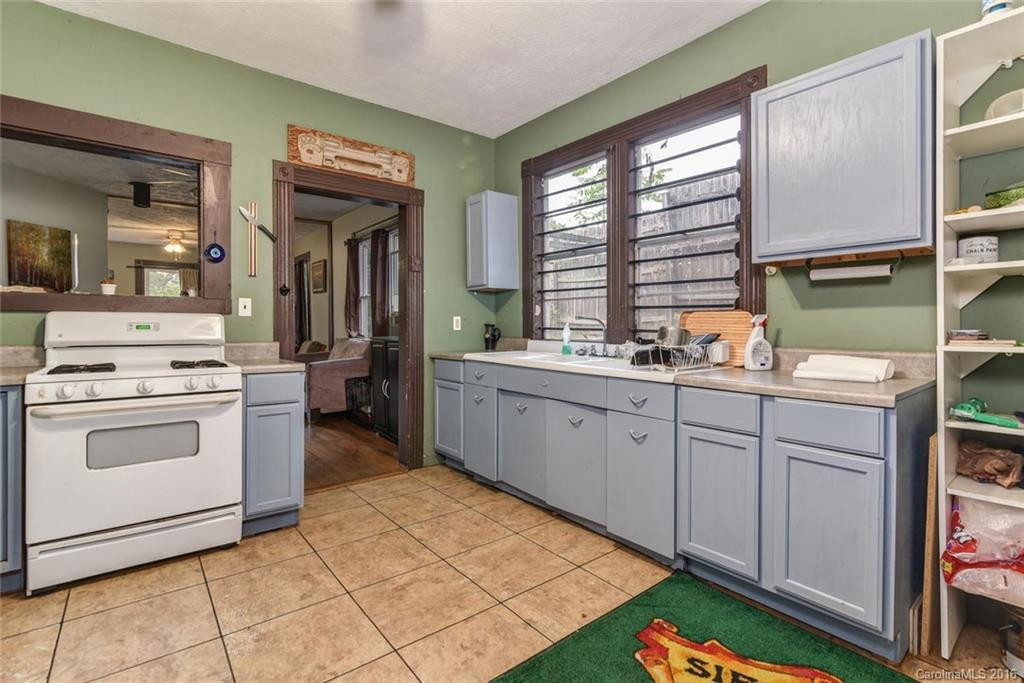 152 Bartlett Street - Photo 9