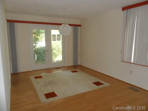 3 Tracy Lane - Photo 8