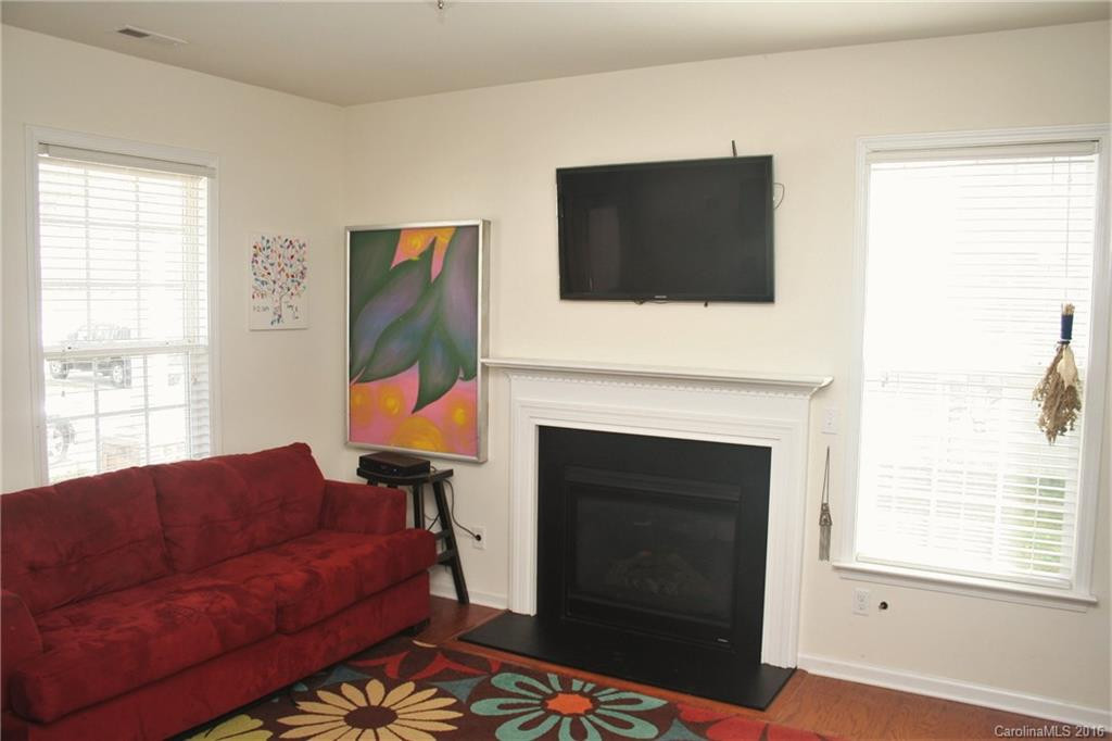 16 Daphne Drive - Photo 2