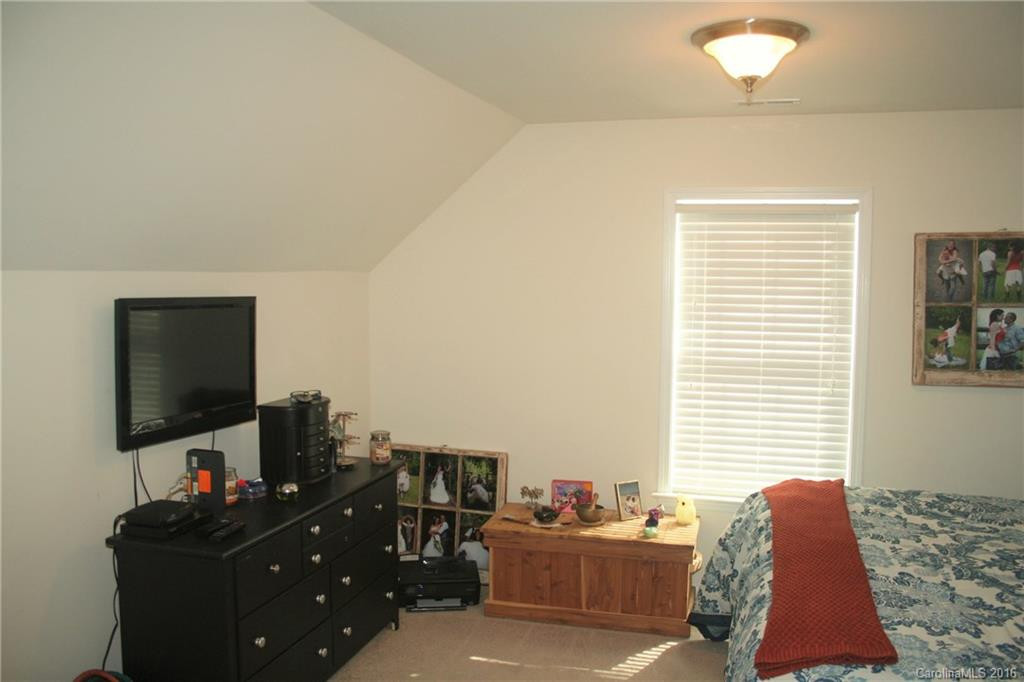 16 Daphne Drive - Photo 14