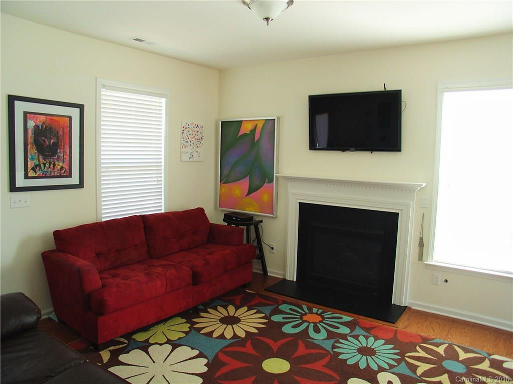 16 Daphne Drive - Photo 3